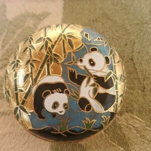Cloisonne Box With Panda Pattern 2.25" Round